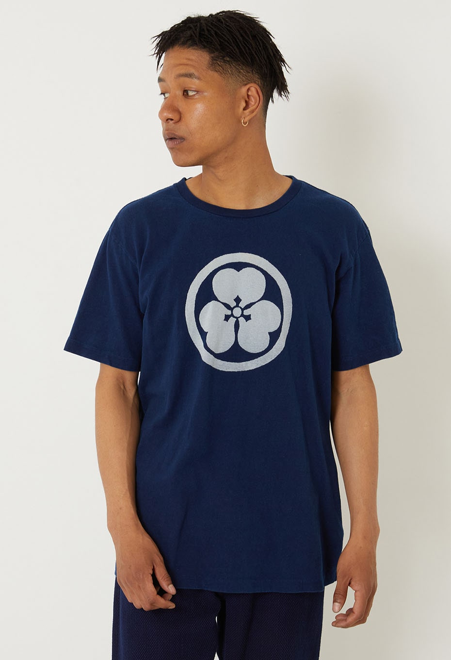 カタバミバッセン インディゴTシャツ - INDIGO
