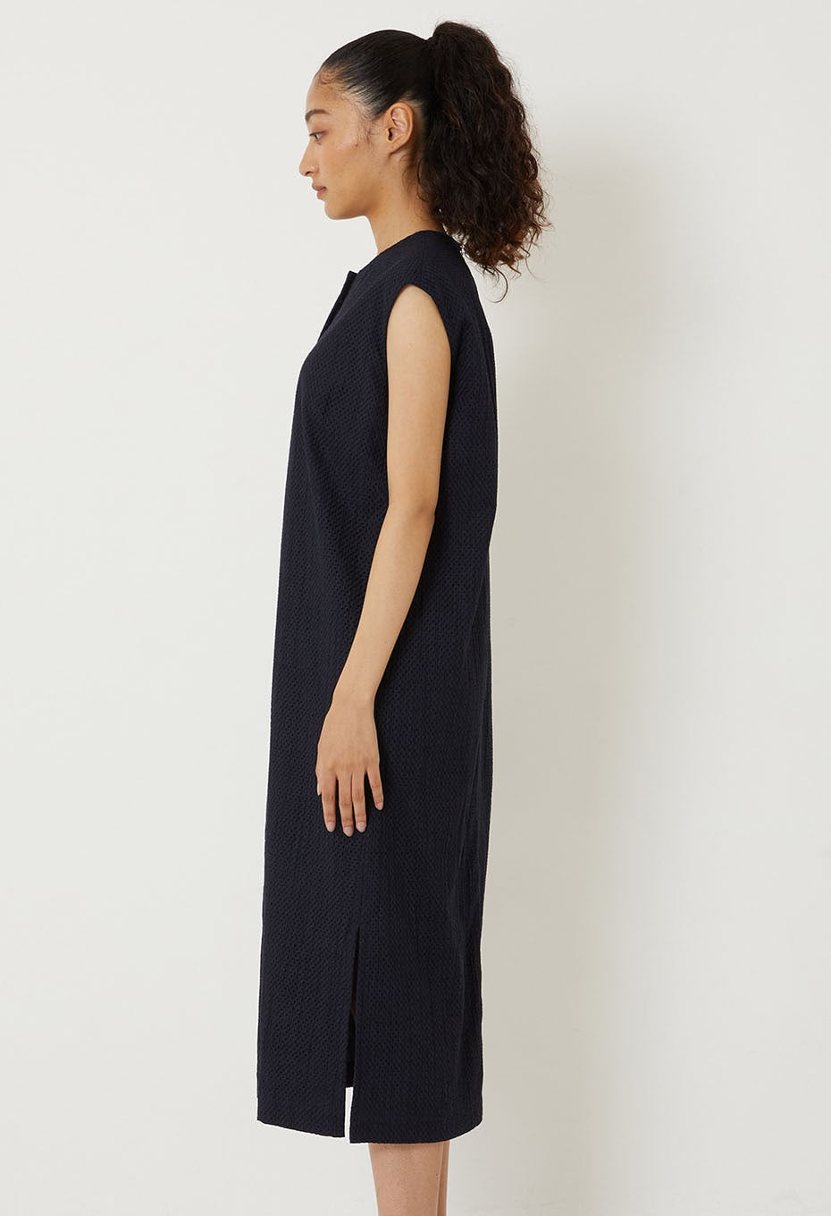 マイヤーレース スリットネックワンピース - DARK NAVY