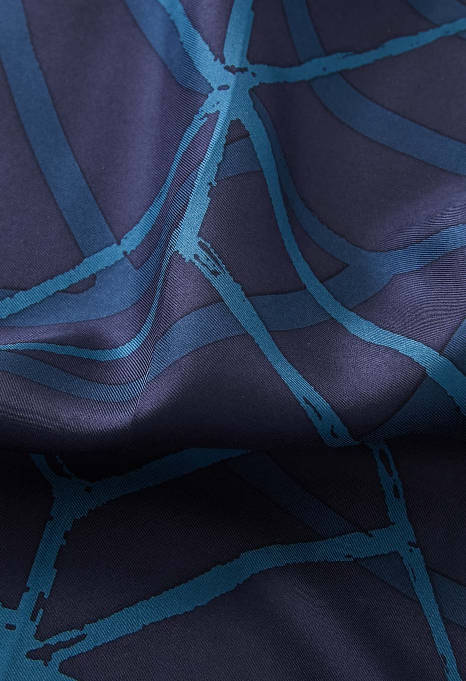ミズヒキオオバンシルクスカーフ - DARK NAVY