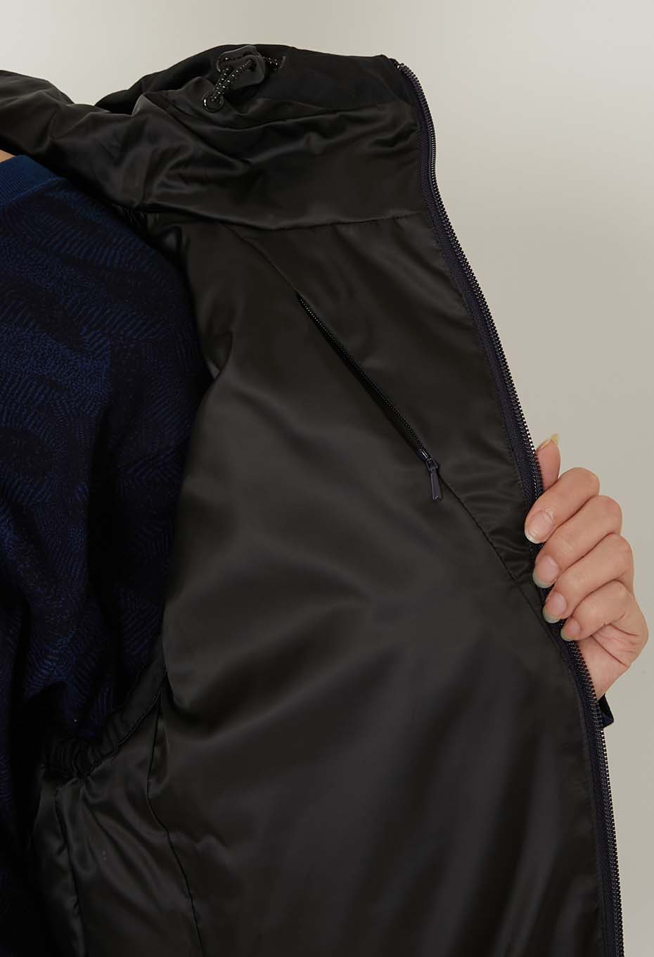 Indigo nylon satin recycled down hooded vest - INDIGO