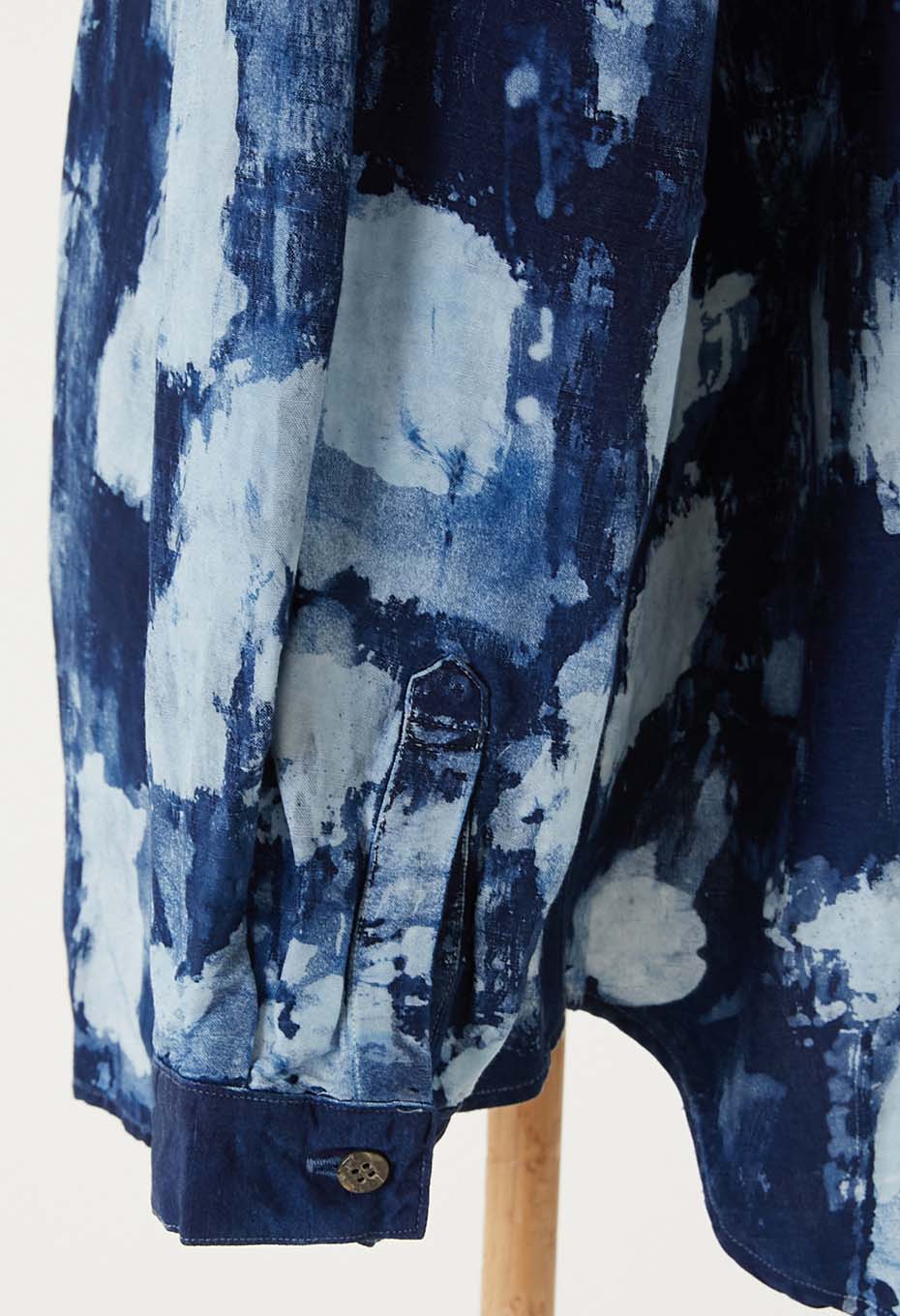 JAPAN DORAKU REWORK ロウケツゾメグランパシャツ - INDIGO