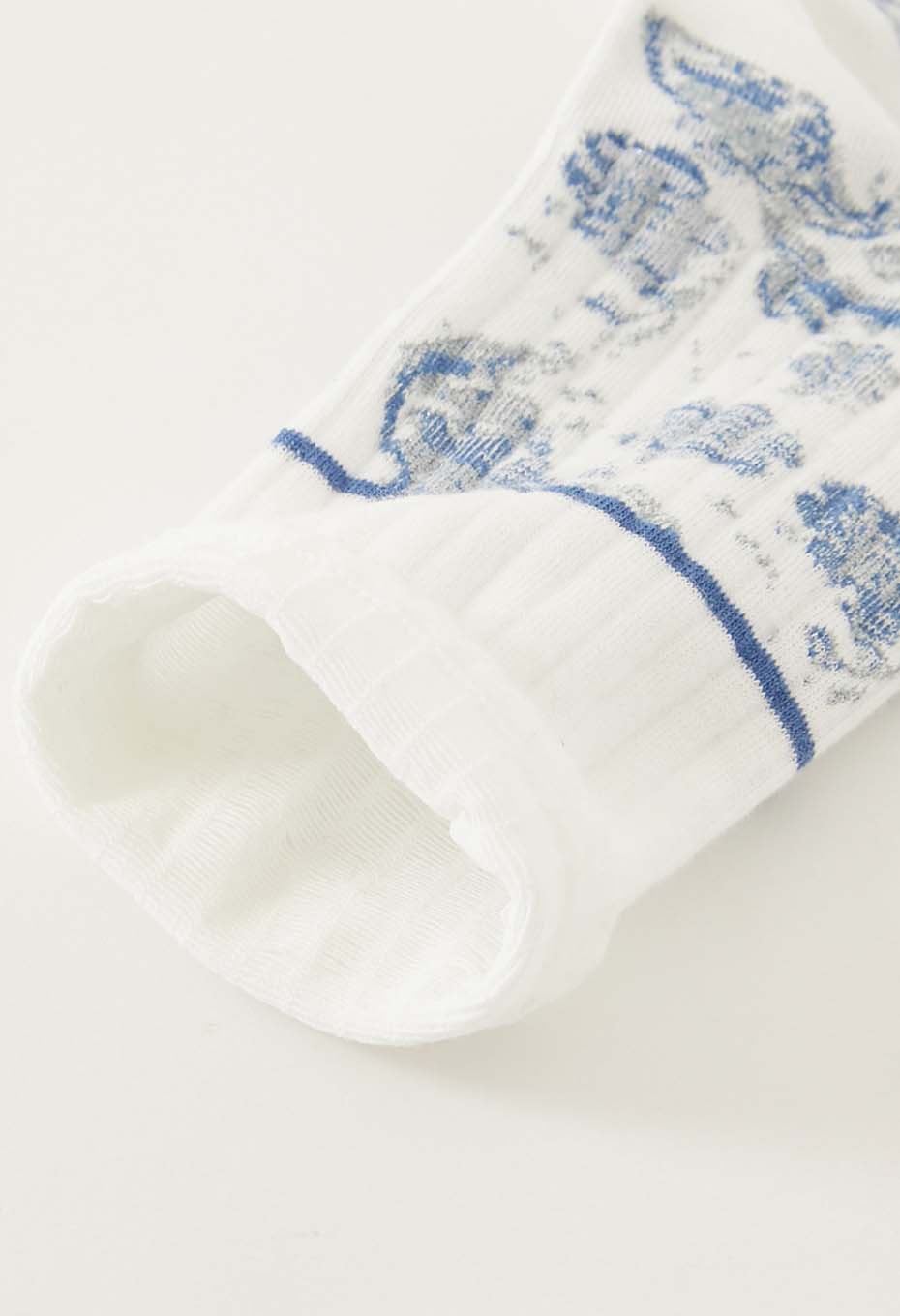 Tsujigahana Jacquard Socks - WHITE