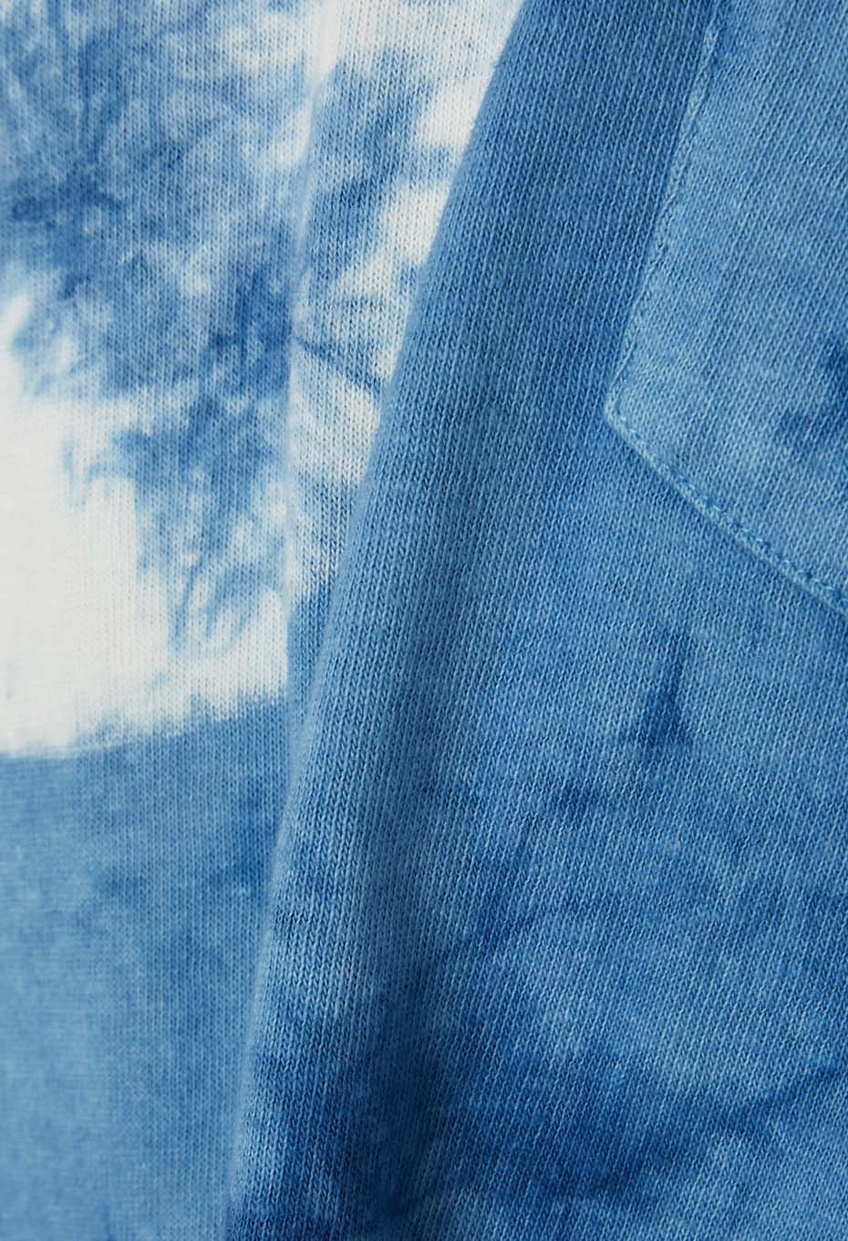 ホンアイ クモガカルツキ イタジメ Tシャツ - INDIGO