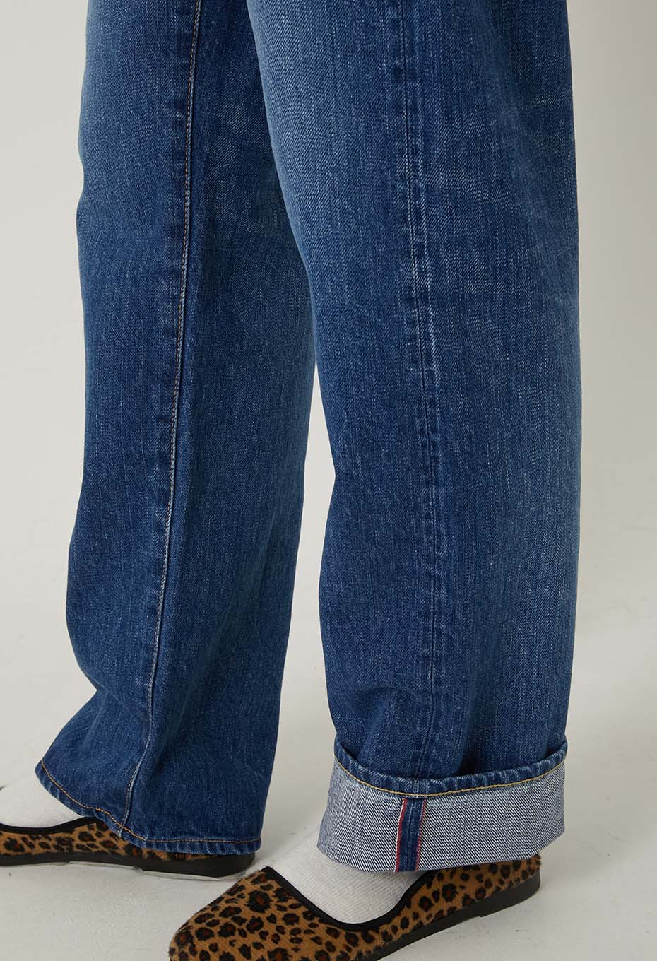 PP05 Supima Selvage Denim Distressed Tapered Jeans Women's - BLUE