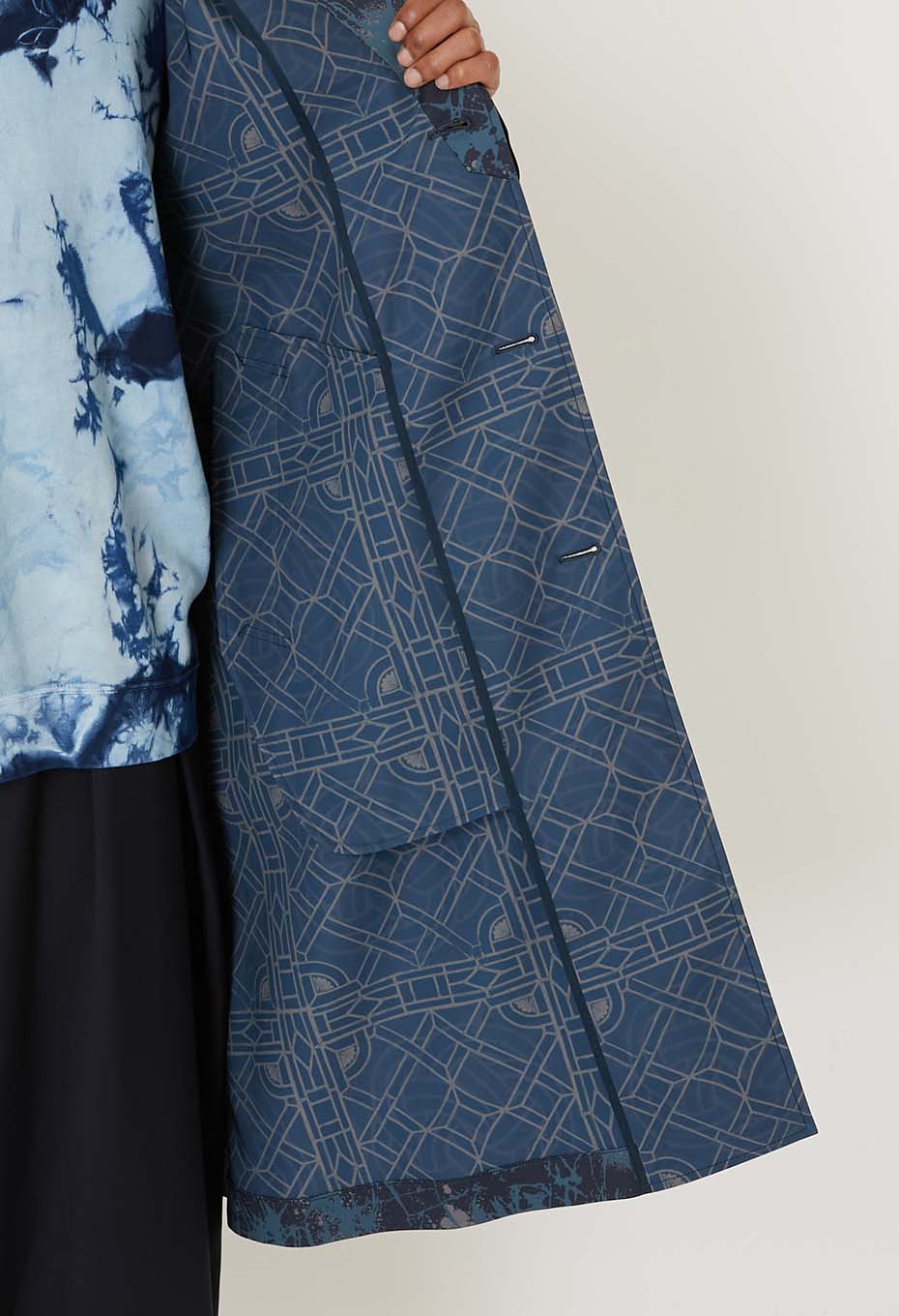 ショウカテンシャガラスプリント チェスターコート - NAVY