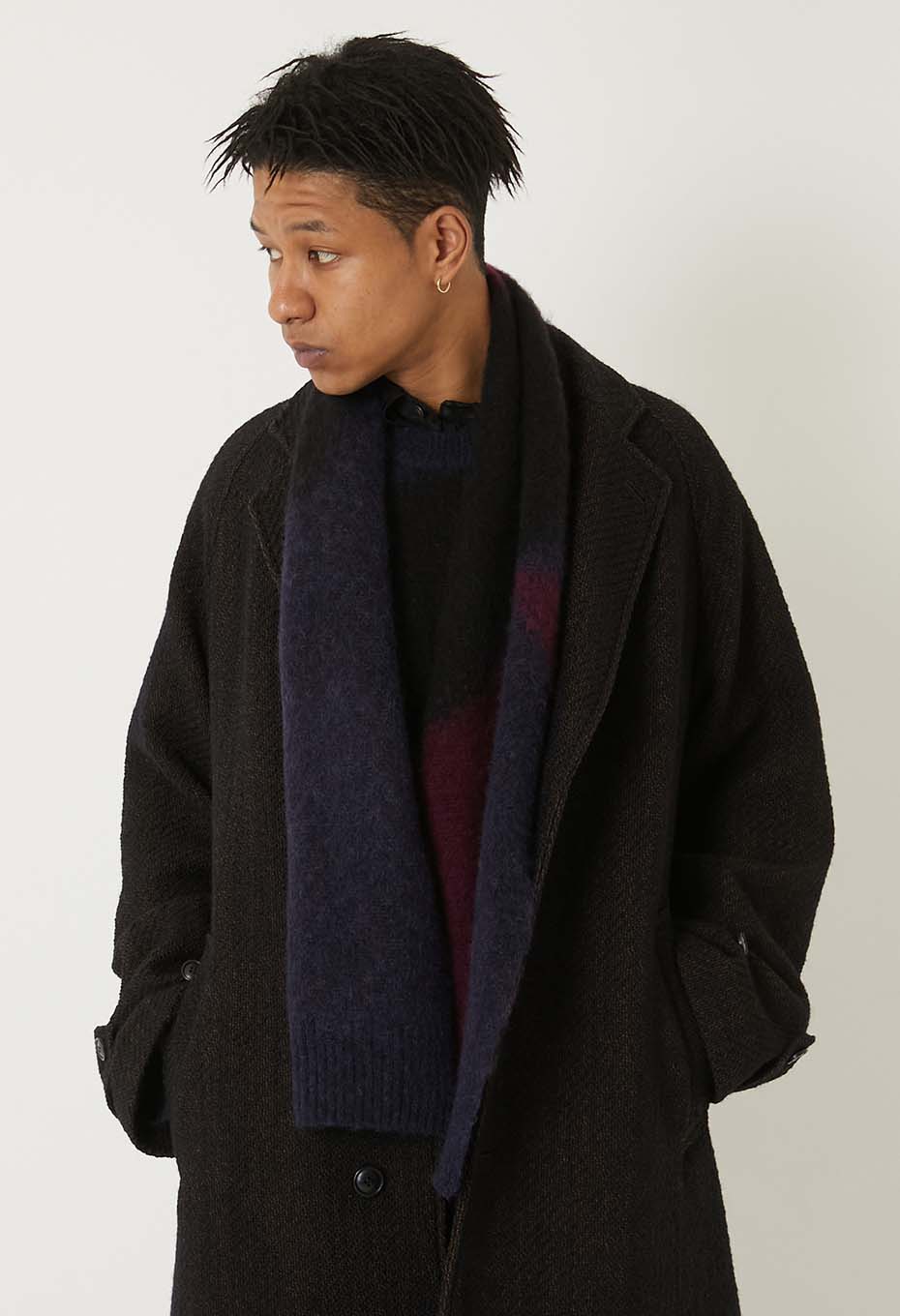 シャギーグラデーション ニットマフラー - DARK NAVY